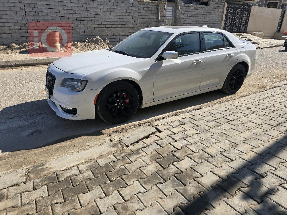 كرايسلر 300